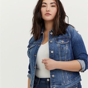 DENIM JACKET - MEDIUM WASH - TORRID 5